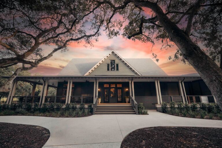 The Nest Market | Café at Kiawah Island Resort, a charming casual eatery set against a stunning sunset.